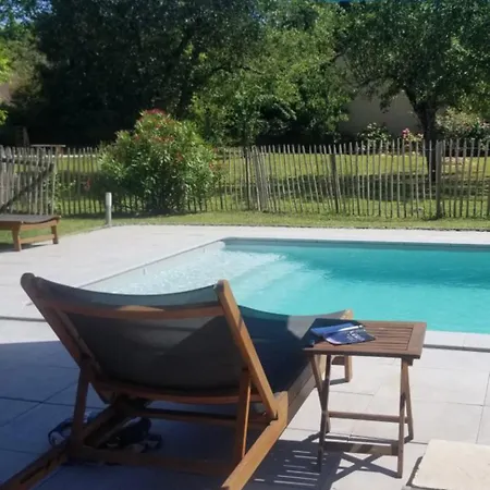 Le Vieux Logis De Pechboutier De Charme 4 Etoiles * Saint-Cyprien (Dordogne)